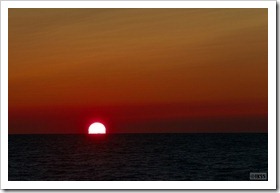 石狩浜に沈む夕日