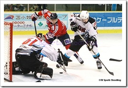 アジアリーグアイスホッケー　王子イーグルス vs 日本製紙クレインズ