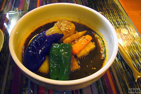 野菜カレー　マグマネロスープ