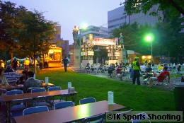 世界のビール広場（西１０丁目）大通公園納涼ビアガーデン